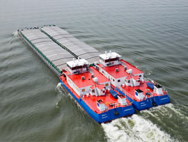 Inspectie van scheepsbouw op locatie