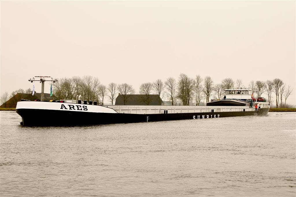 Ares (binnenvaart Drogelanding)