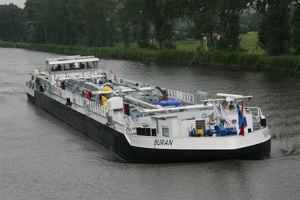 Buran (binnenvaart tanker)