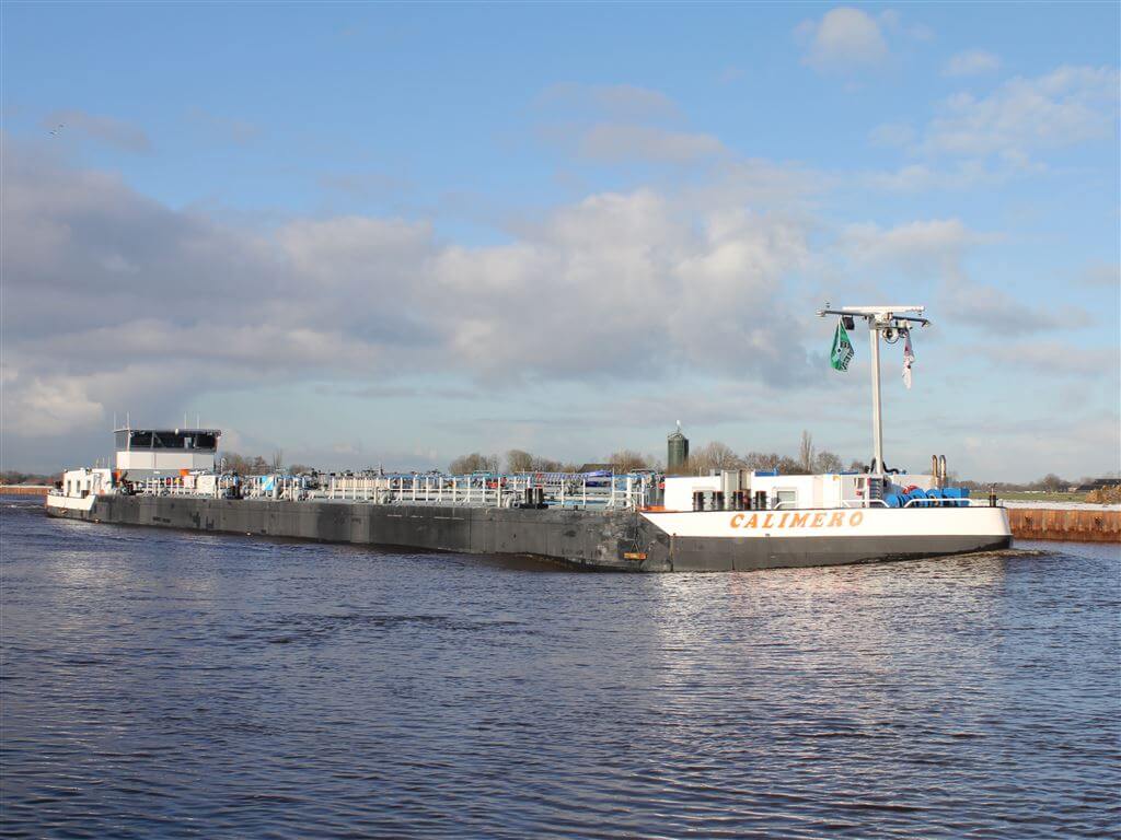 Calimero (binnenvaart tanker)