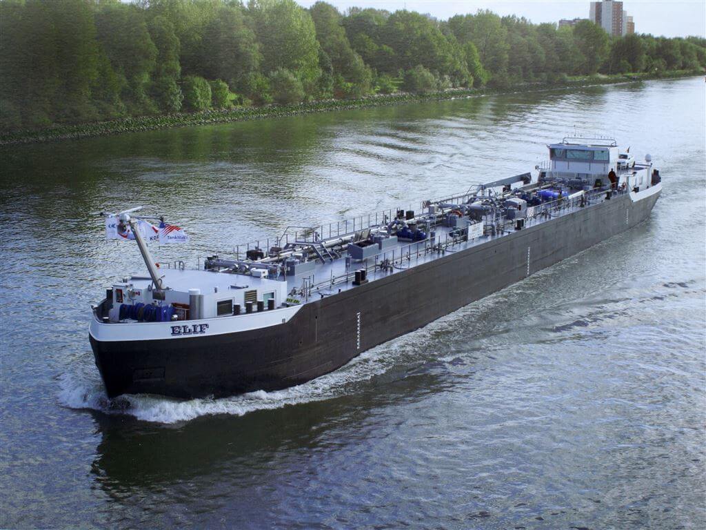 Elif (binnenvaart tanker)
