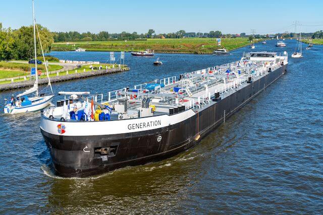 Generation (binnenvaart tanker)