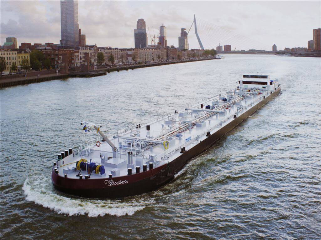 Illusion (binnenvaart tanker)