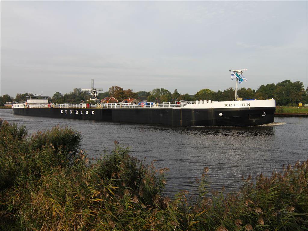 Return (binnenvaart tanker)
