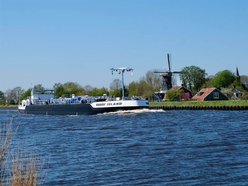 Rhode Island (binnenvaart tanker)