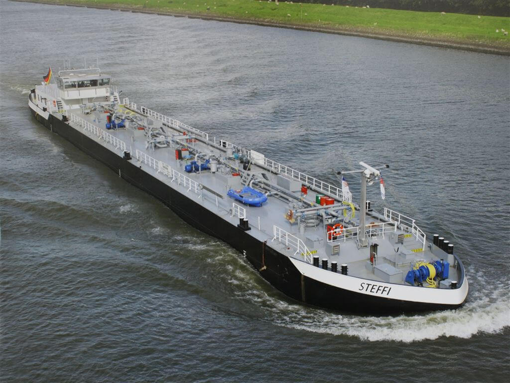 Steffi (binnenvaart tanker)